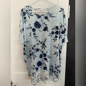 LuLaRoe top, NWOT